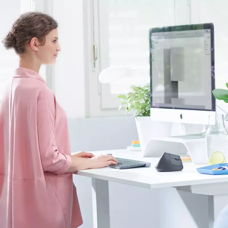 Ergonomiska bezvadu pele Logitech MX Vertical, MX Vertical, 4000 DPI, RF bezvadu + Bluetooth, labai rokai, Graphite, biroja lietošanai