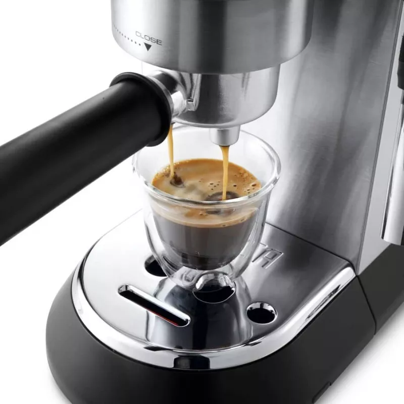 De’Longhi Dedica Style EC685.M Pusautomātiskā espresso kafijas automāts 1,1 L
