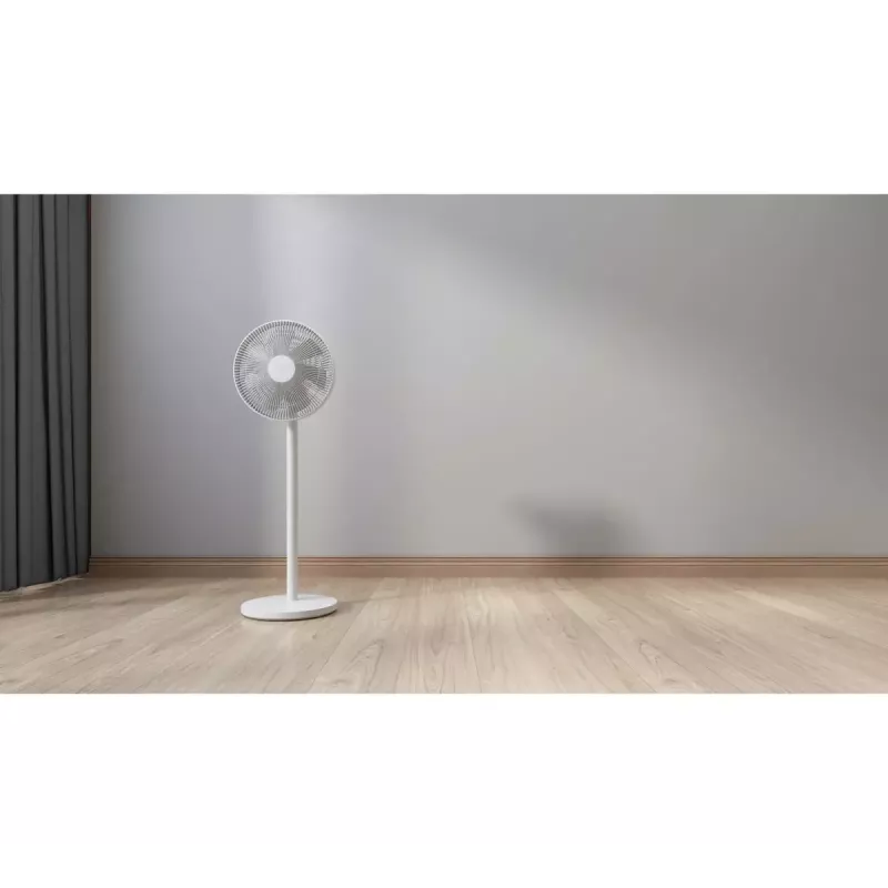 Stāvošais ventilators Xiaomi Mi Smart Standing Fan 2 Lite PYV4007GL — 35,6 cm, 7 lāpstiņas, 3 ātrumi, 45 W, 90° svārstības, regulējams augstums 642–1000 mm, balts