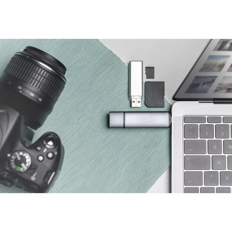 DIGITUS Combo karšu lasītāja centrmezgls (USB-C+USB 3.0) 1x SD, 1x MicroSD, 1x USB 3.0, pelēks