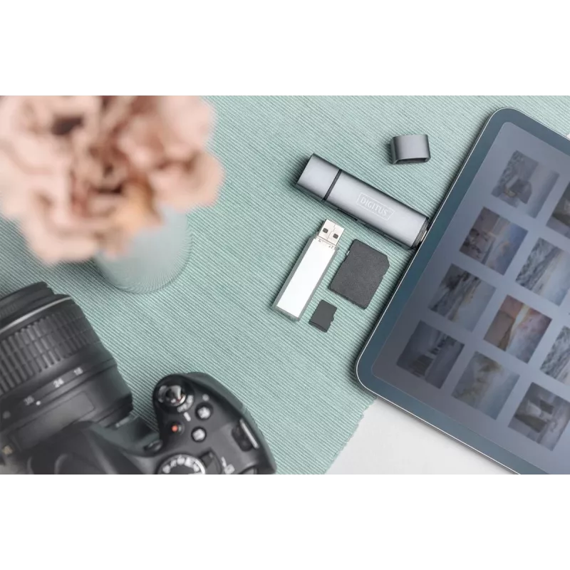 DIGITUS Combo karšu lasītāja centrmezgls (USB-C+USB 3.0) 1x SD, 1x MicroSD, 1x USB 3.0, pelēks
