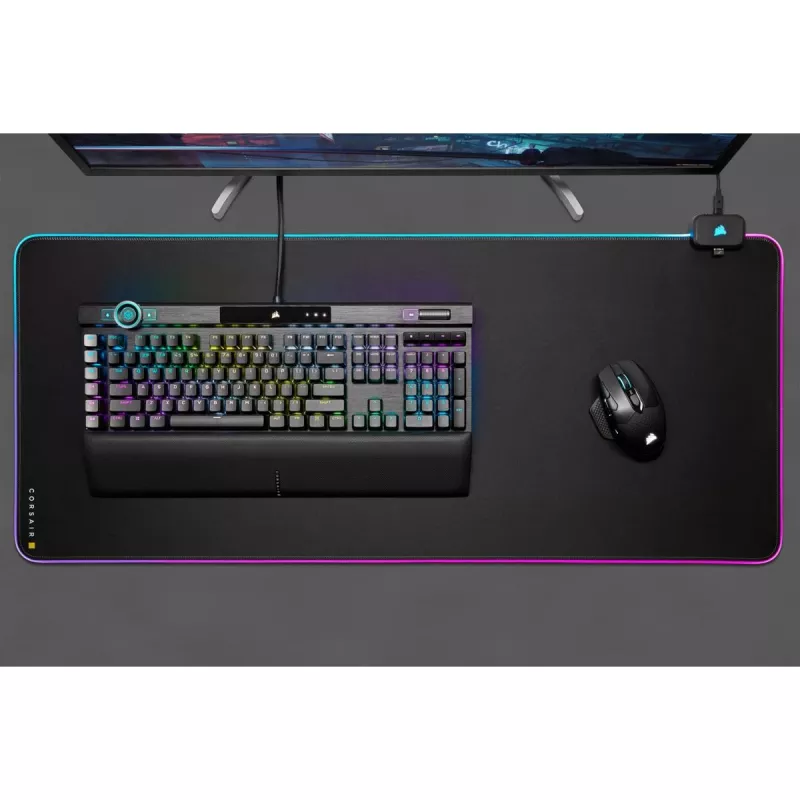 Spēļu peles paliktnis CORSAIR MM700 RGB — 930×400 mm, 4 mm biezums, gumijas pamatne, ar USB darbināms LED fona apgaismojums, melns