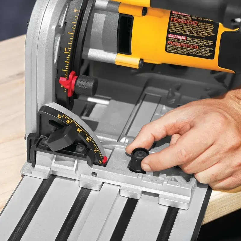Ripzāģis DeWALT DWS520KTR-QS 16,5 cm 4000 RPM 1300 W