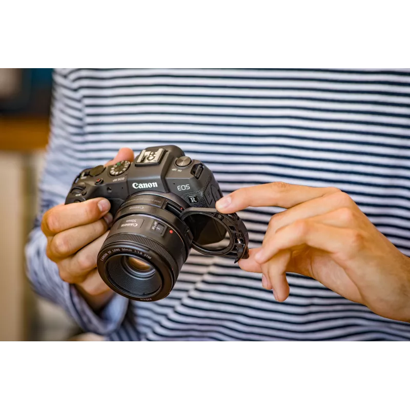 Canon EOS RP MILC korpuss 26,2 MP CMOS 6240 x 4160 pikseļi Melns