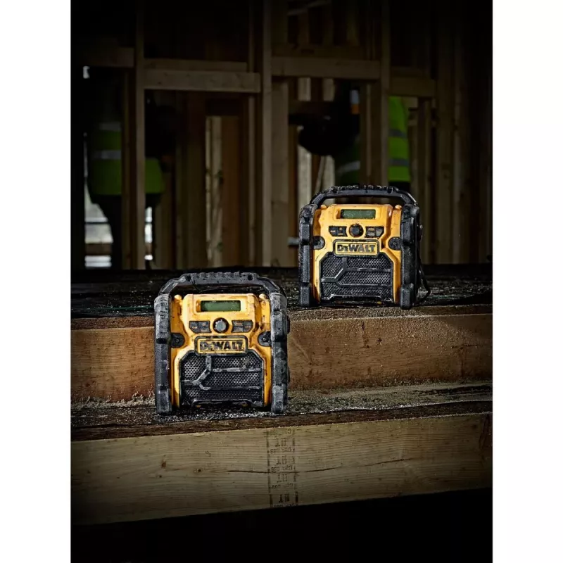 DEWALT bezvadu litija jonu DAB+/FM kompaktais radio — tikai instruments