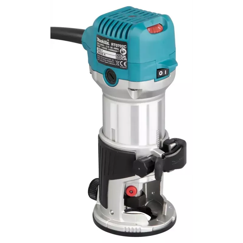 Frēze Makita RT0702CX2J — 710 W, 10 000–34 000 apgr./min., 8 mm spīļpatrona, 0–40 mm dziļums, 1,8 kg