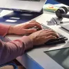 LOGITECH Mx Mechanical Mini Minimālistiska bezvadu apgaismota tastatūra - Grafīts, taustes klusā, QWERTY US/Int'l