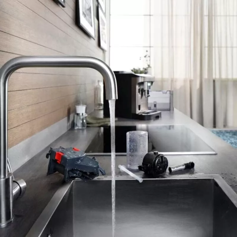 Espresso automāts De’Longhi Magnifica Evo ECAM290.81.TB — pilnībā automātisks, 1,8 L ūdens tvertne, 250 g pupiņu tvertne, 15 bāri, skārienjutīga vadība