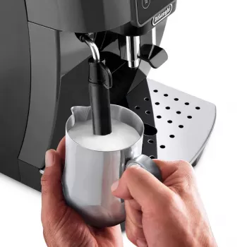 DeLonghi Magnifica Start ECAM220.22GB espresso automāts — 1450 W, 1,8 l ūdens tvertne, iebūvēta kafijas dzirnaviņas