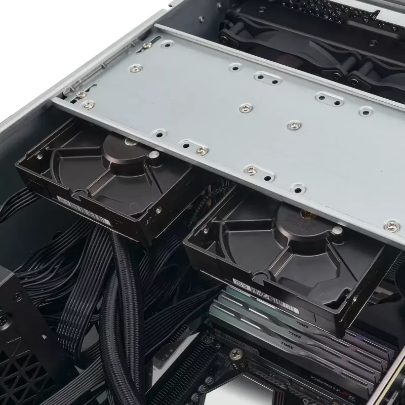 Servera korpuss Silverstone SST-RM44 tornis melns ATX 240 360mm