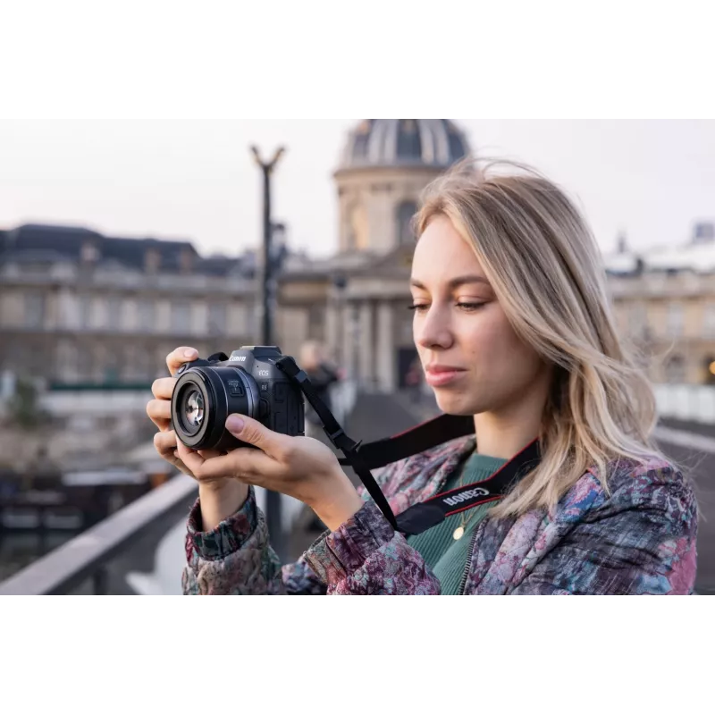 Canon EOS R8 + RF 24-50mm F4.5-6.3 IS STM Kit, 24,2 MP, 6000 x 4000 pikseļi, CMOS, 4K Ultra HD, skārienjūtīgs ekrāns, melns