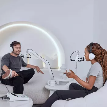 Audio interfeiss Rode RodeCaster Duo balts — 2 kanālu USB podkāstu pults ar mikseri un priekšpastiprinātājiem