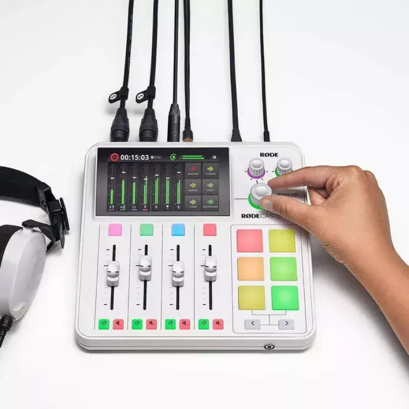 Audio interfeiss Rode RodeCaster Duo balts — 2 kanālu USB podkāstu pults ar mikseri un priekšpastiprinātājiem