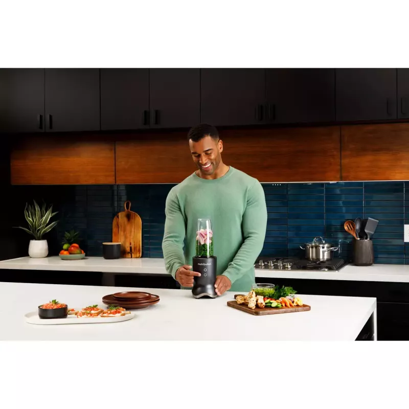 NutriBullet NB1206DGCC 0,9 L galda blenderis 1200 W Melns, Caurspīdīgs