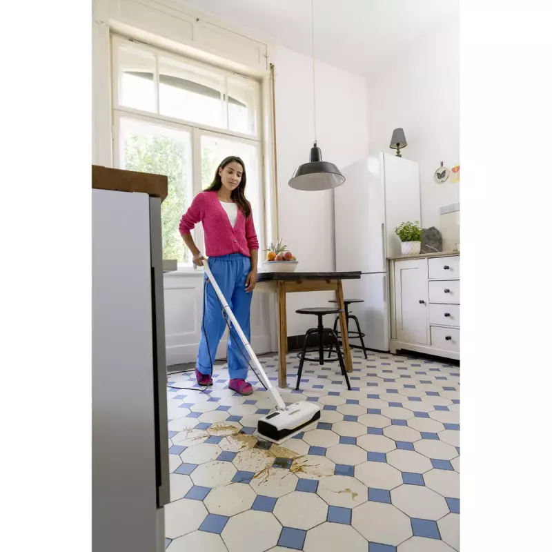 Tvaika mops Karcher SC 1 UPRIGHT, 0,2 L tvertne, 1300 W, 30 m²/h, 2,1 kg, balta/melna