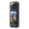 Action kamera Insta360 X4 — 72 MP, 8K (7680×3840) CMOS, 1/2 collu sensors, iebūvēts displejs, Wi‑Fi, 120 kadri/s, MicroSD, 602 g, melna