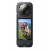 Action kamera Insta360 X4 — 72 MP, 8K (7680×3840) CMOS, 1/2 collu sensors, iebūvēts displejs, Wi‑Fi, 120 kadri/s, MicroSD, 602 g, melna