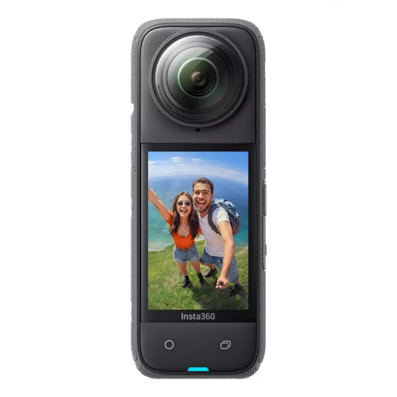 Action kamera Insta360 X4 — 72 MP, 8K (7680×3840) CMOS, 1/2 collu sensors, iebūvēts displejs, Wi‑Fi, 120 kadri/s, MicroSD, 602 g, melna