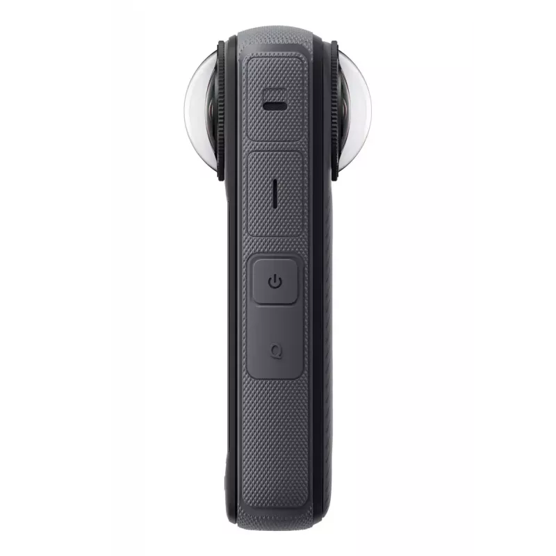 Action kamera Insta360 X4 — 72 MP, 8K (7680×3840) CMOS, 1/2 collu sensors, iebūvēts displejs, Wi‑Fi, 120 kadri/s, MicroSD, 602 g, melna