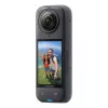 Action kamera Insta360 X4 — 72 MP, 8K (7680×3840) CMOS, 1/2 collu sensors, iebūvēts displejs, Wi‑Fi, 120 kadri/s, MicroSD, 602 g, melna