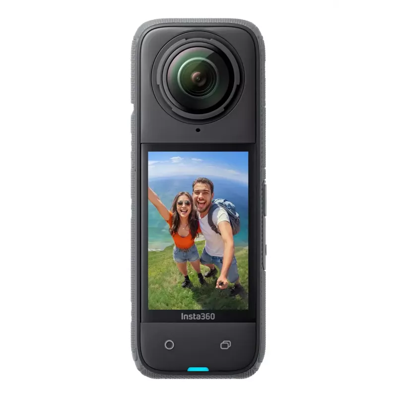 Action kamera Insta360 X4 — 72 MP, 8K (7680×3840) CMOS, 1/2 collu sensors, iebūvēts displejs, Wi‑Fi, 120 kadri/s, MicroSD, 602 g, melna