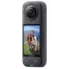 Action kamera Insta360 X4 — 72 MP, 8K (7680×3840) CMOS, 1/2 collu sensors, iebūvēts displejs, Wi‑Fi, 120 kadri/s, MicroSD, 602 g, melna