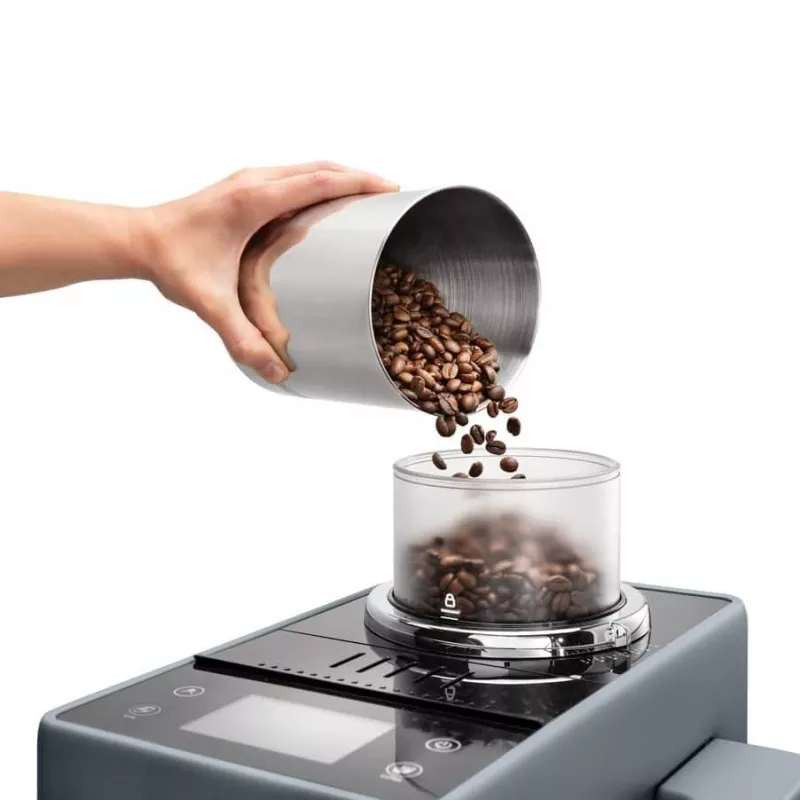 Espresso automāts De’Longhi Rivelia EXAM440.55.g — pilnībā automātisks, 1,4 L ūdens tvertne, 250 g dzirnaviņas, 19 bāri, TFT skārienekrāns