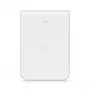 Piekļuves punkts UBIQUITI U7 Pro Wall — pie sienas montējams Wi‑Fi 7 AP, 2,4/5/6 GHz, 6 telpiskās plūsmas, 2500 Mbps LAN, PoE (44–57 V), iekštelpām, balts