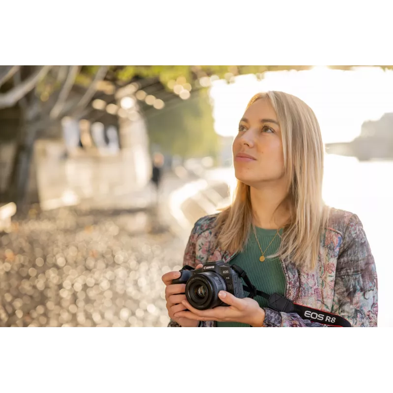 Canon EOS R8, 24,2 MP, 6000 x 4000 pikseļi, CMOS, 4K Ultra HD, skārienjūtīgs, melns