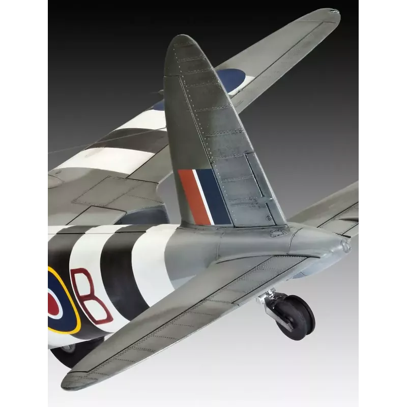 Stacionāro spārnu lidmašīnas modelis Revell De Havilland MOSQUITO MK.IV