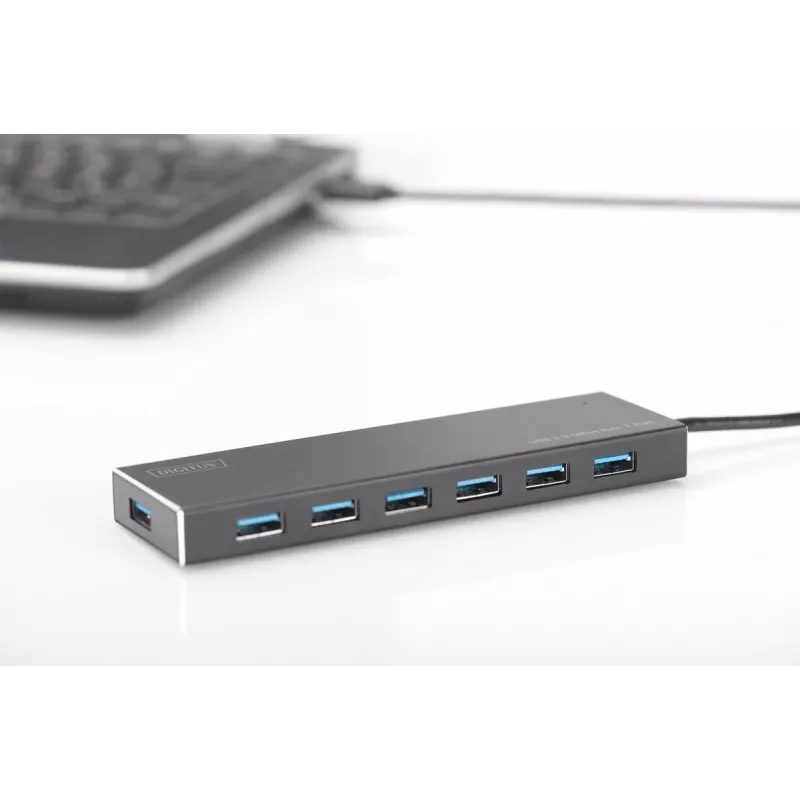 DIGITUS USB 3.0 centrmezgls, 7 porti, ieskaitot 5V/3,5A barošanas bloku, alumīnija korpuss