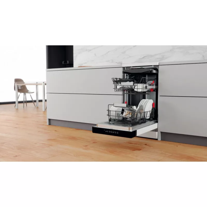 Whirlpool WSFO 3O23 PF brīvi stāvoša 10 galda klājumu ietilpība
