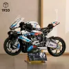 LEGO Technic motocikla modelis BMW M1000RR 42130 ar detalizētu dzinēju un strādājošu balstiekārtu