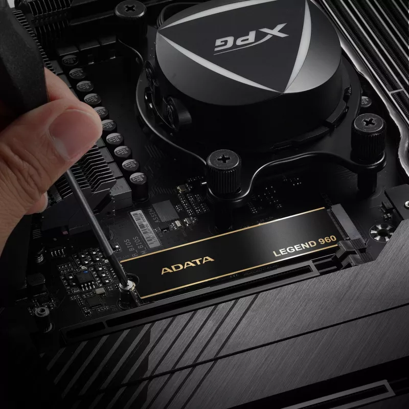 SSD ADATA LEGEND 960 M.2 NVMe 2 TB PCIe 4.0, Read 7400 MB/s, Write 6800 MB/s, 3D NAND, Heatsink