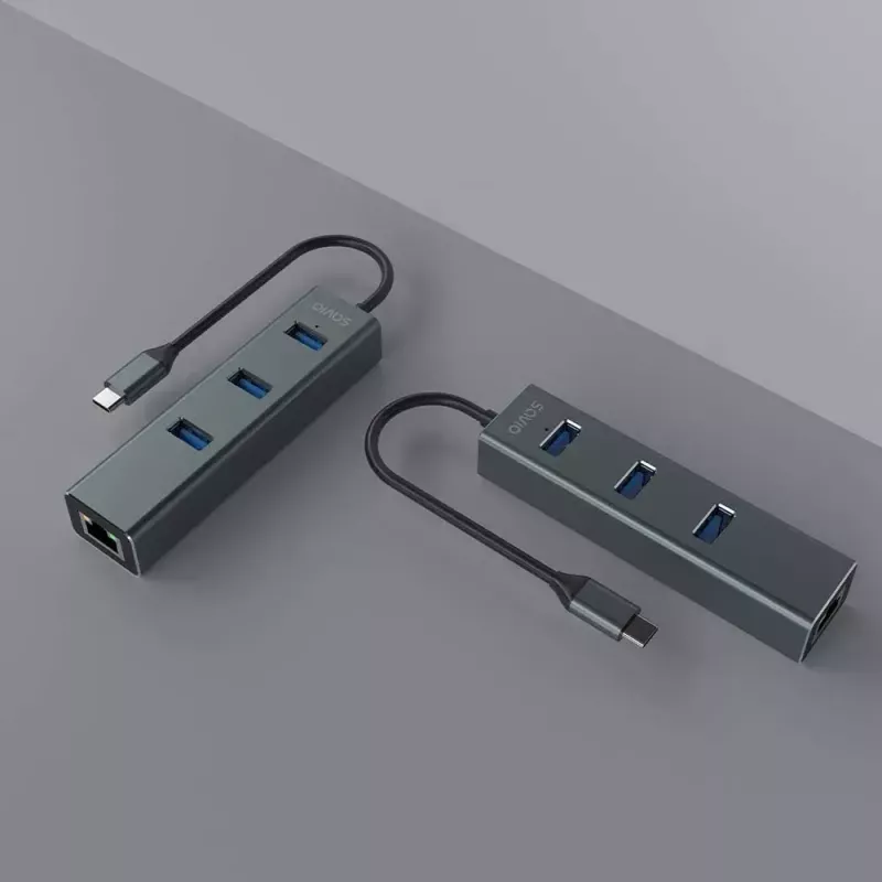 USB-C centrmezgls SAVIO AK-57 ar 3 × USB-A, RJ-45 Gigabit Ethernet (5000 Mbit/s), alumīnija pelēks