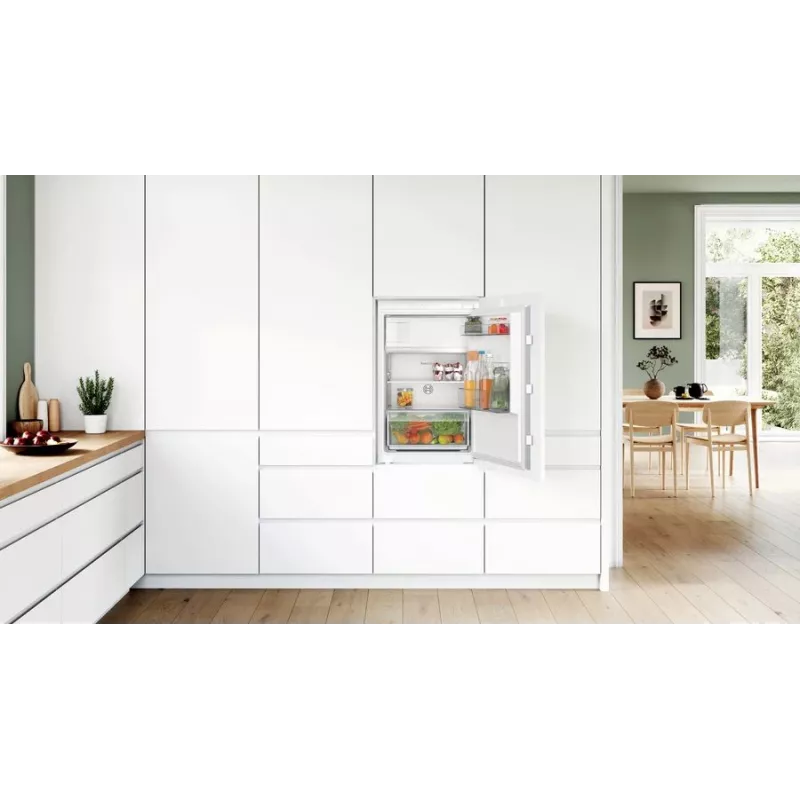 Bosch Serie 2 KIL22NSE0 kombinētais ledusskapis Iebūvējams 119 L Balts