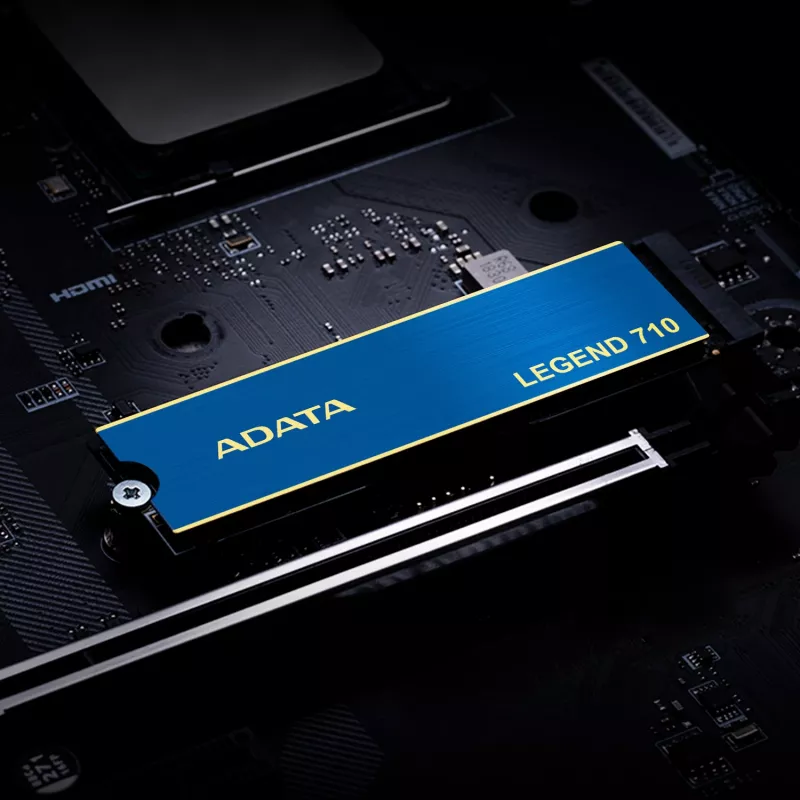 SSD M.2 ADATA LEGEND 710 256 GB — PCIe 3.0 NVMe, lasīšanas ātrums 2100 MB/s, rakstīšanas ātrums 1000 MB/s