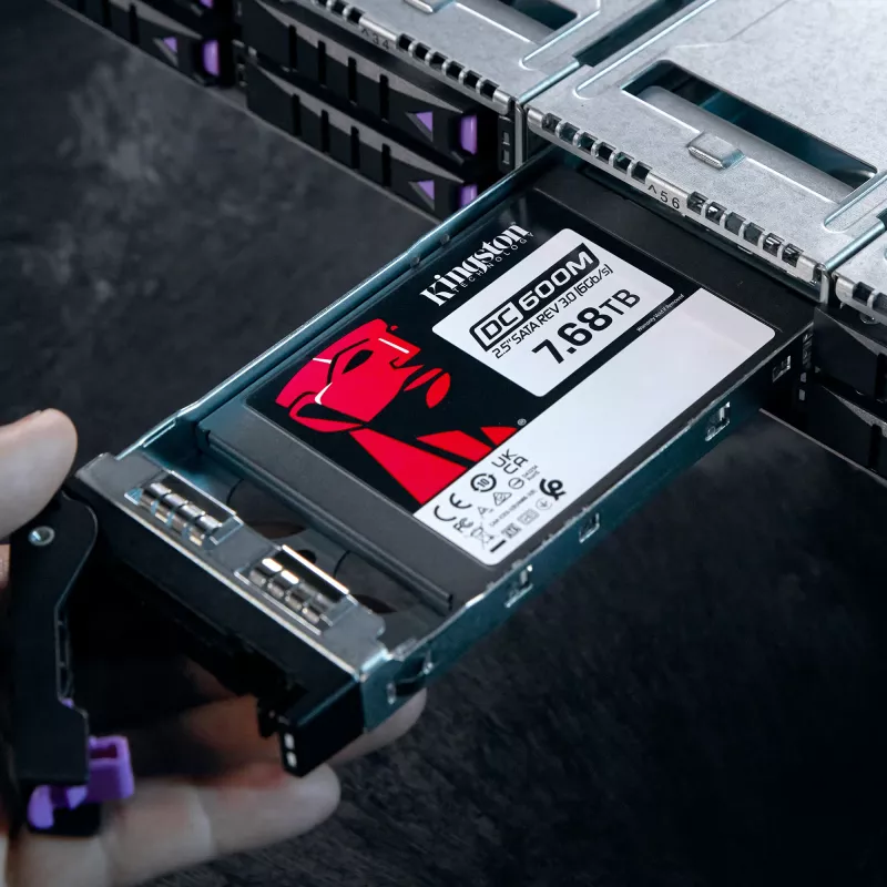 SSD disks Kingston Technology 7680G 7.68TB 2.5 collas SATA SEDC600M/7680G