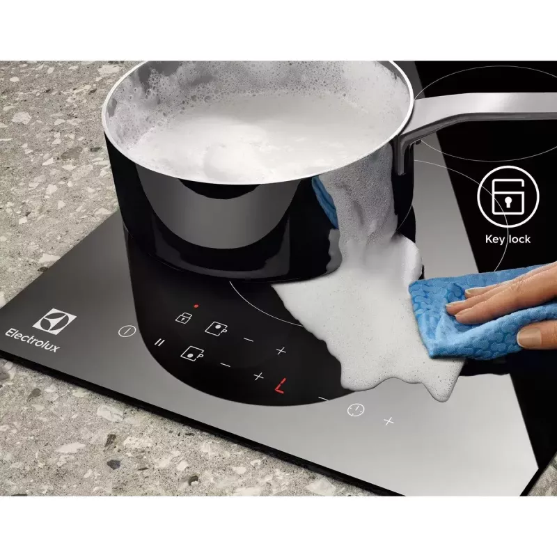 Indukcijas plīts virsma Electrolux LIT30230C — 2 zonu iebūvējama, 29 cm plata, melna, skārienjutīga vadība, 210/145 mm zonas