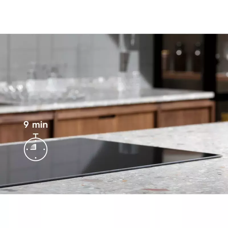 Indukcijas plīts virsma Electrolux LIT30230C — 2 zonu iebūvējama, 29 cm plata, melna, skārienjutīga vadība, 210/145 mm zonas