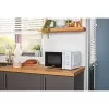 Mikroviļņu krāsns BEKO MOC20100WFB — 700 W, 20 L, 245 mm grozāmais šķīvis, balta