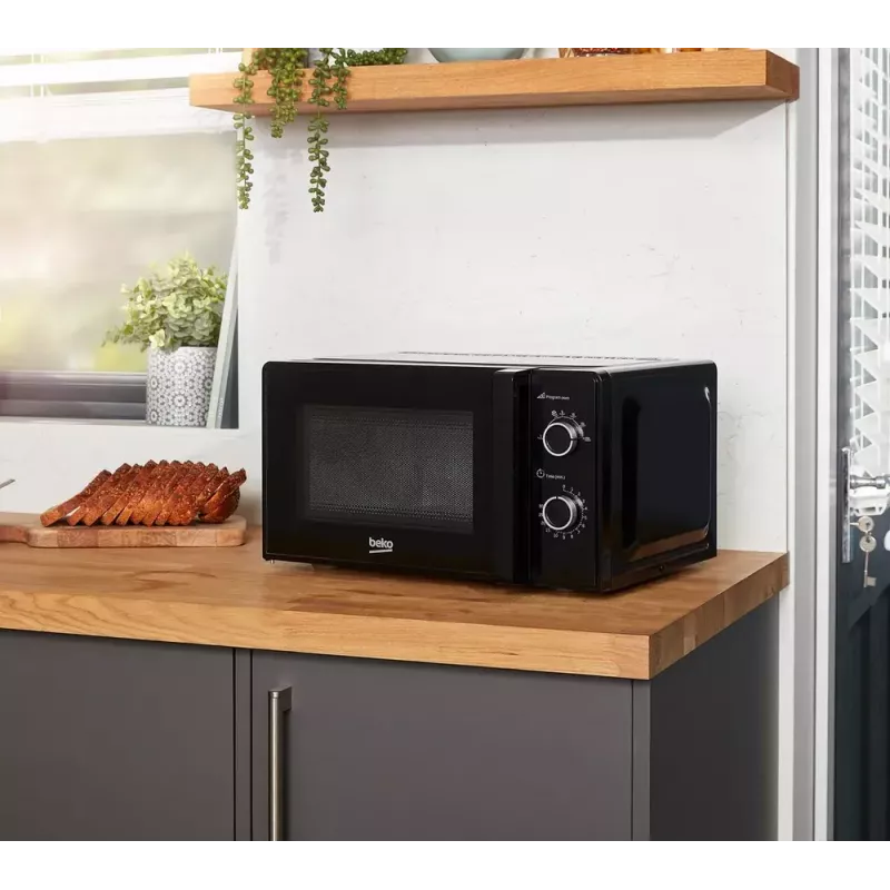 Mikroviļņu krāsns BEKO MOC20100WFB — 700 W, 20 L, 245 mm grozāmais šķīvis, balta