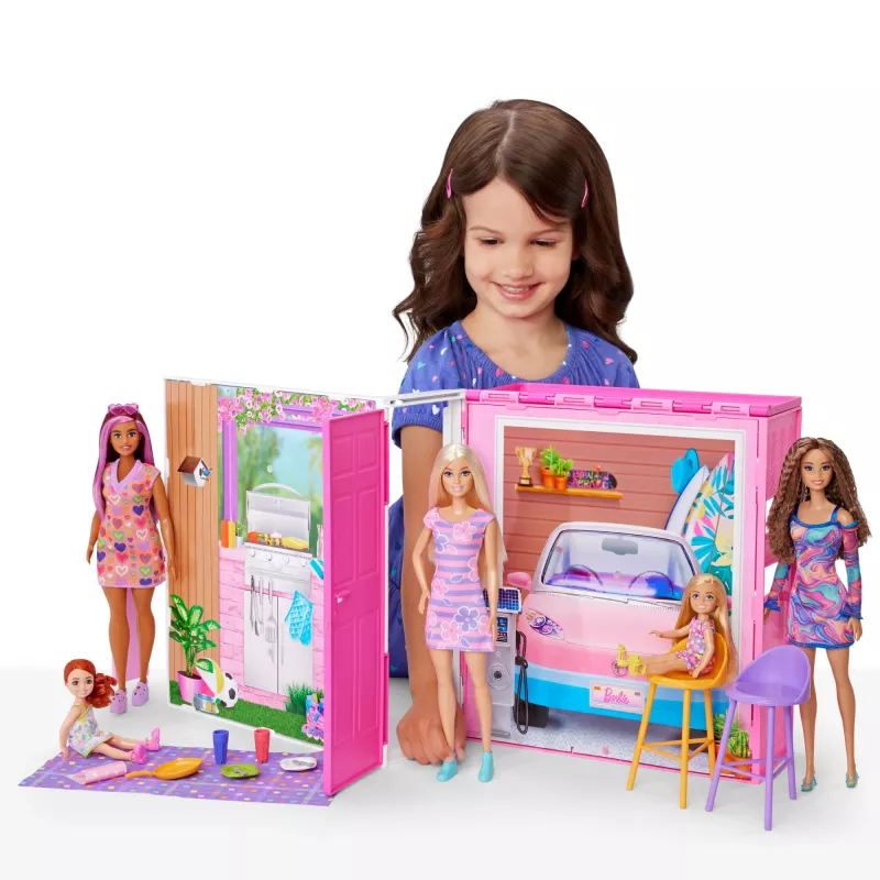 Barbie Getaway leļļu māja ar lelli, 4 rotaļu zonām un 11 dekorācijas piederumiem