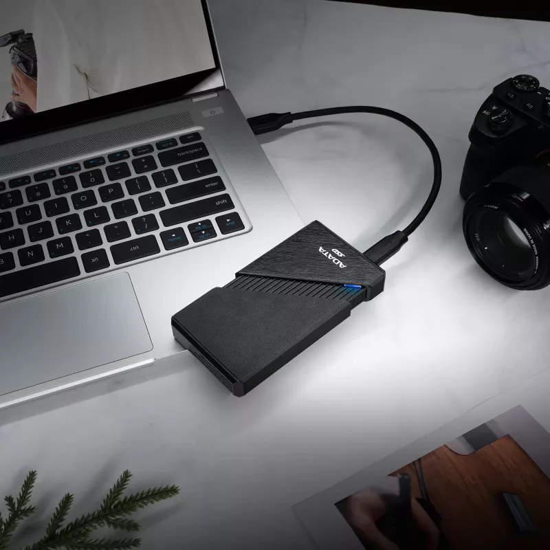ADATA SE920 Thunderbolt tehnoloģija 4 TB USB Type-C USB4 Gen 3x2 Melns