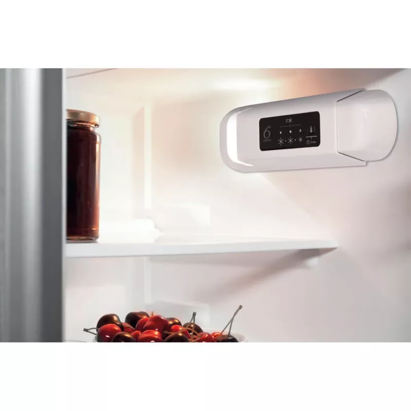 Whirlpool WBUL021 ledusskapis Iebūvējams 144 L Balts