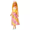 Barbie A Touch of Magic karaliskā lelle ar koši izceltiem matiem, svārkiem ar tauriņu apdruku un aksesuāriem