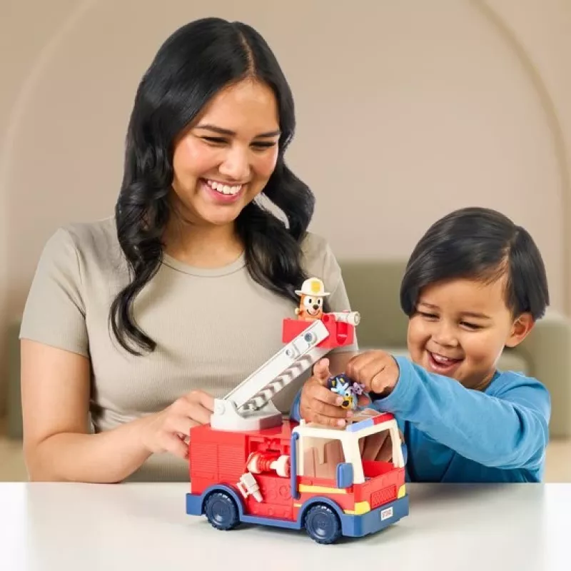 Moose Toys Bluey ugunsdzēsēju mašīna, Ugunsdzēsēju mašīna, 3 gadi, Plastmasa, Daudzkrāsains, Sarkans
