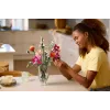 LEGO Icons būvkomplekts Flower Bouquet 10342 — 749 gabali, izstādes modelis, 18+