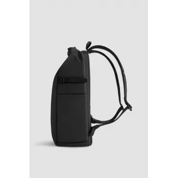 Mugursoma XDDESIGN P706.2801 Urban ūdensizturīga 20L, 15,6 collu klēpjdatora nodalījums, melna