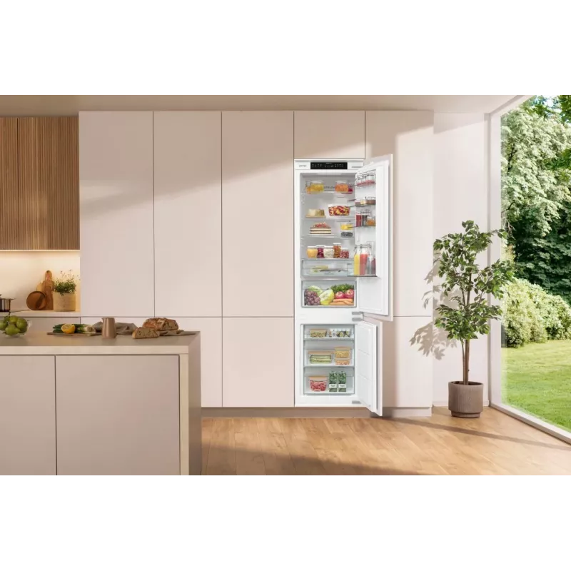 Gorenje Kombinētais ledusskapis-salvētājs NRKI519E41 BK070, 284 L, SN-N, 6 kg/24h, E, Fresh zone nodalījums, Balts